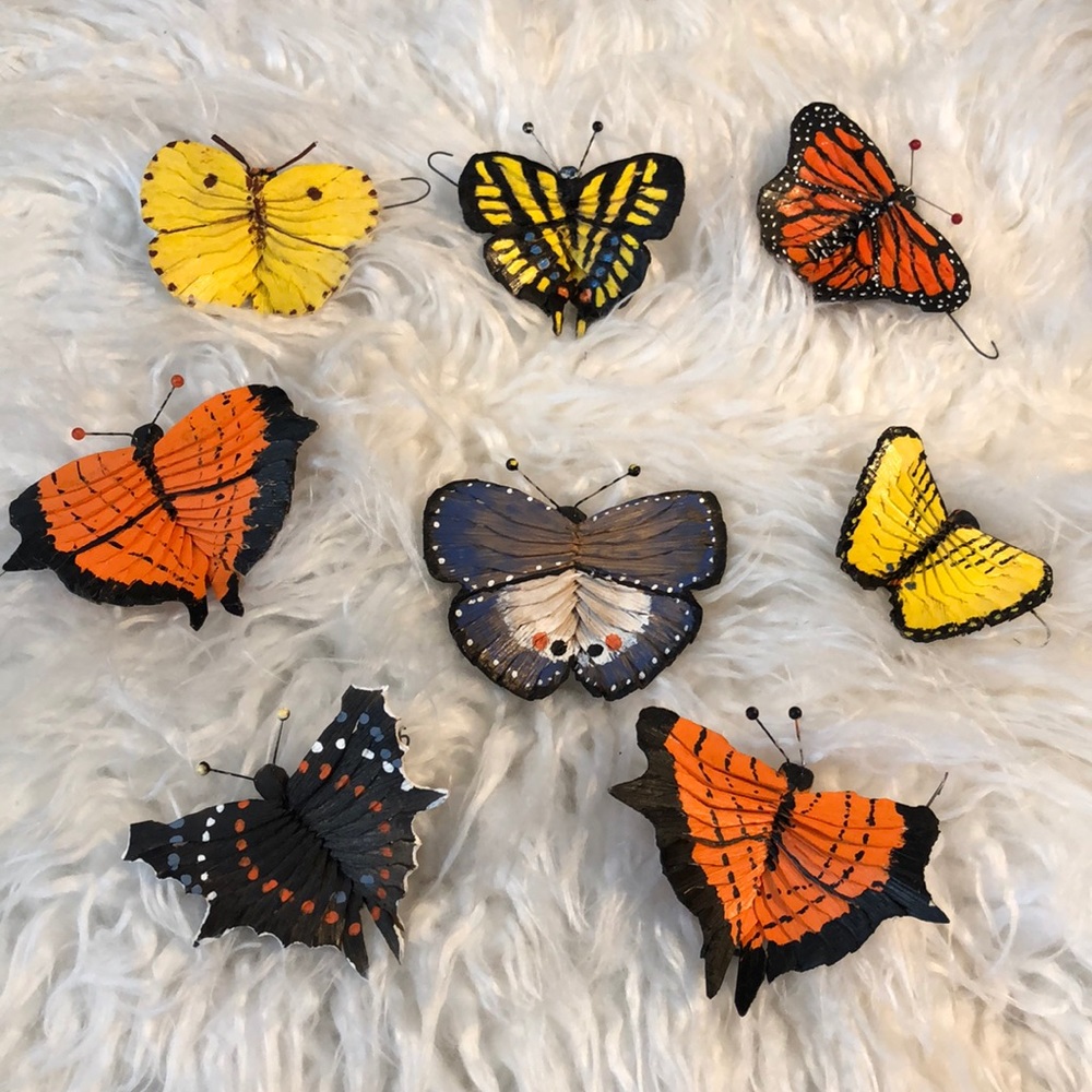 Scandinavian folk artCedar-fan carving butterflies